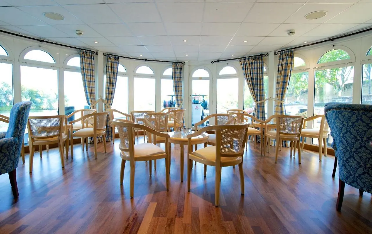 Bateau Hotel le Chardonnay Avignon