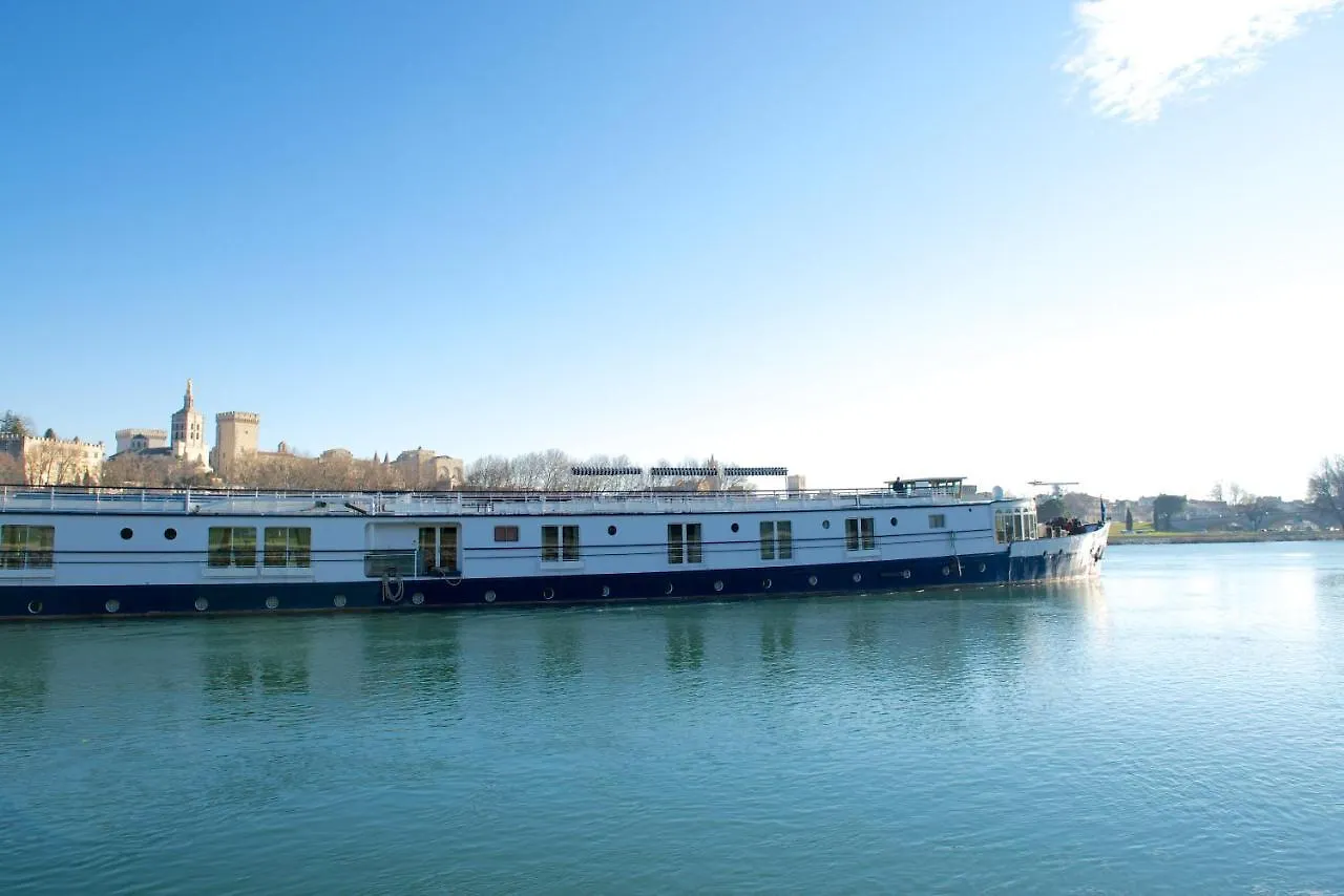 Bateau Hotel A Quai Le Chardonnay Avinhão